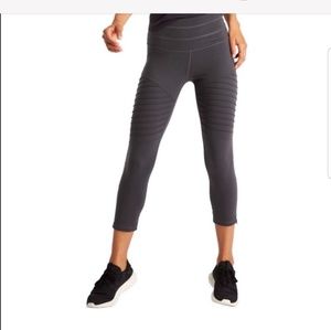 Lucy Yoga Capris